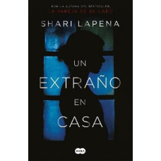 UN EXTRANO EN CASA