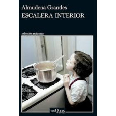 ESCALERA  INTERIOR                      
